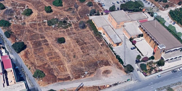 Siracusa, tracce di un antico cimitero in un cantiere edile di via Bufardeci. Granata: “si effettui una verifica urgente”