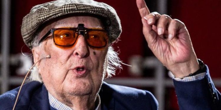 È morto Andrea Camilleri. Addio al genio e scrittore e siciliano, “papà” di Montalbano