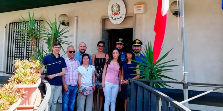 Melilli, progetto “Legalità, bullismo e disabilità”: giovani in visita alla Caserma dei Carabinieri