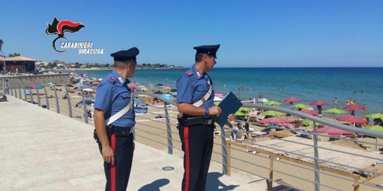 Noto. Minacciavano ritorsioni per ottenere soldi e gioielli: arrestati tre “caminanti”