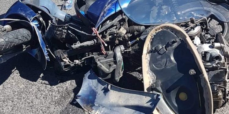 Siracusa. Incidente stradale in via Elorina, violento scontro tra due auto ed uno scooter