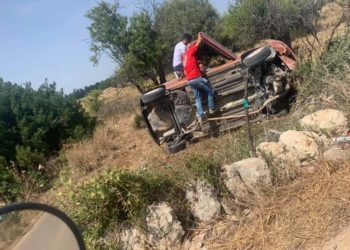 Siracusa. Incidente a Fontane Bianche, perde il controllo e cappotta con l’auto