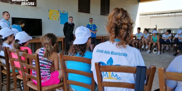Floridia. I Carabinieri incontrano l’associazione di volontariato “Misericordia”