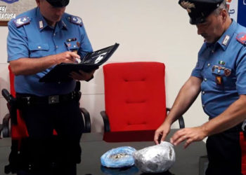 Siracusa, in auto con mezzo chilo di marijuana: 31enne arrestato per detenzione e spaccio