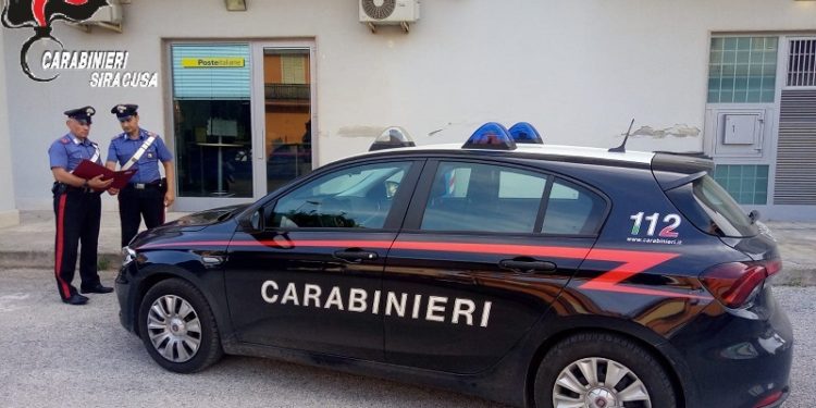 Tentata rapina con sequestro all’ufficio Postale di Belvedere: 34enne arrestato dai Carabinieri | VIDEO