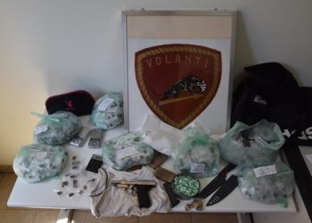 Siracusa. Contrasto piazze di spaccio, sequestrati oltre due chili di hashish in un sottoscala