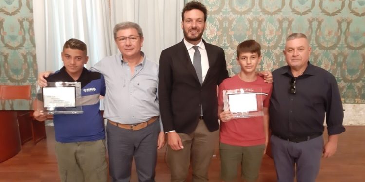 Siracusa. Nazionali giovanili di motocross, il Sindaco Italia premia Salesi e Scollo
