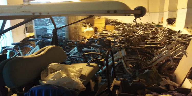 Siracusa. Navette e biciclette in stato di abbandono, Ficara e Burgio interrogano l’amministrazione