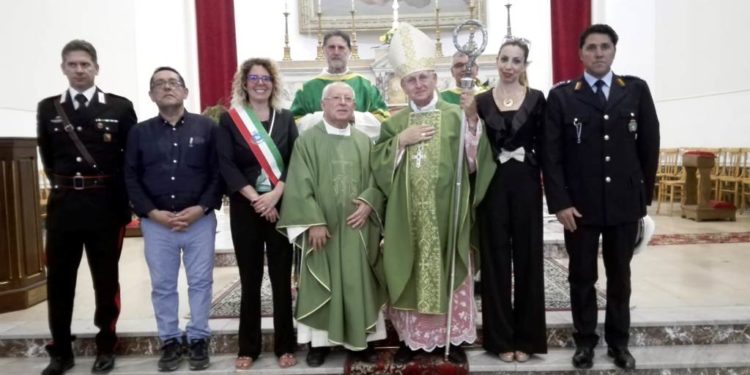 Canicattini Bagni. Festeggiati i 50 anni di sacerdozio di Don Sebastiano Ferla