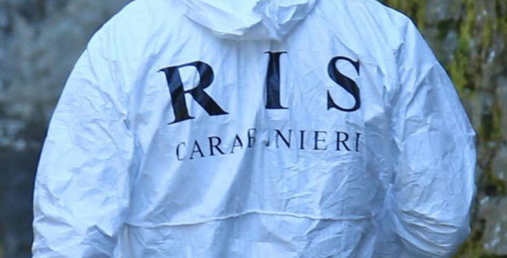 Giallo sul cadavere nelle campagne di Carlentini e Lentini, rilievi dei Ris in un appartamento