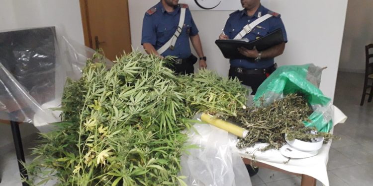 Portopalo. Deteneva droga in casa, arrestato un uomo