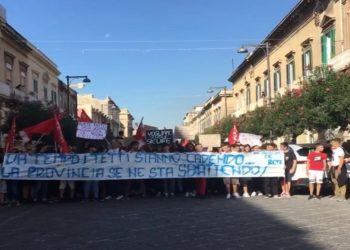 Siracusa. Studenti in piazza per la sicurezza degli edifici scolastici