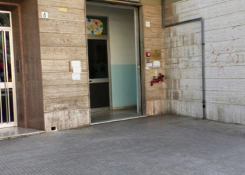 Siracusa, classi della primaria nei bassi di via Alcibiade. Il Comitato Scuole Sicure: “vogliamo la certezza che i locali siano adeguati”