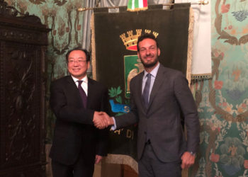 Siracusa, incontro con una delegazione cinese a Palazzo Vermexio: poste le basi per scambi commerciali ed un gemellaggio