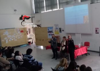 Augusta. Bullismo e legalità, i Carabinieri incontrano gli studenti del “Ruiz”