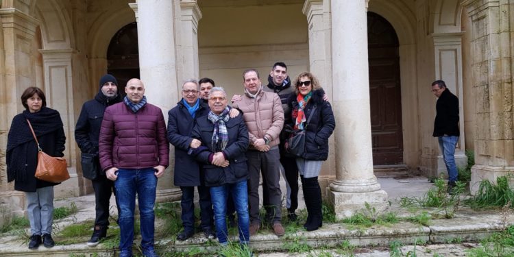 Amianto nella scuola di via di Villa Ortisi, Siracusa Protagonista lancia un appello all’assessore dell’igiene urbana