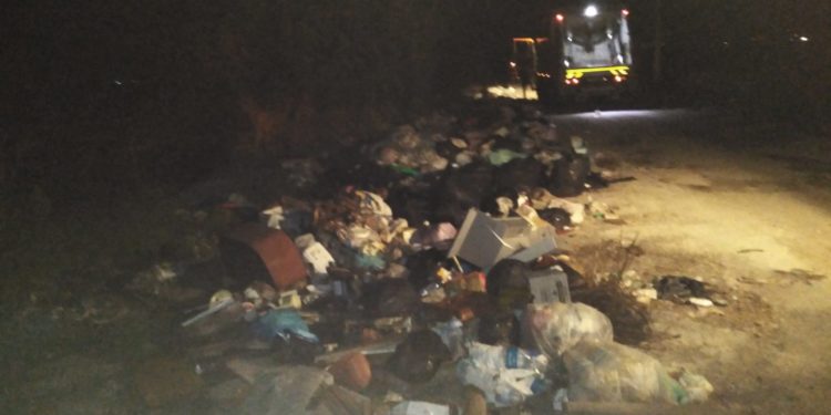 Siracusa. Ripulito e bonificato il parcheggio dell’ospedale Rizza, operazioni di diserbo anche al villaggio Miano