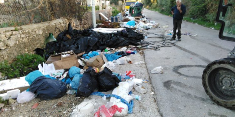 Siracusa. Ripulito e bonificato il parcheggio dell’ospedale Rizza, operazioni di diserbo anche al villaggio Miano