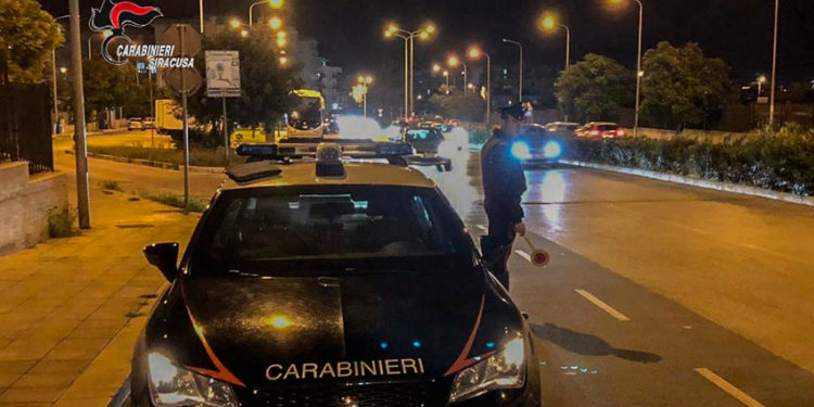 Siracusa, controlli alla circolazione stradale dei Carabinieri: elevate contravvenzioni per circa 9400 euro