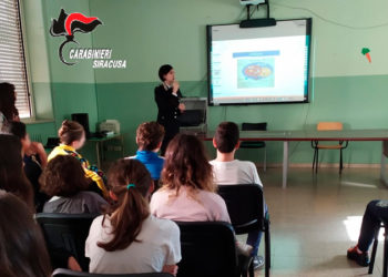 Siracusa, cyberbullismo. L’incontro dei Carabinieri con gli studenti dell’Istituto Lombardo Radice