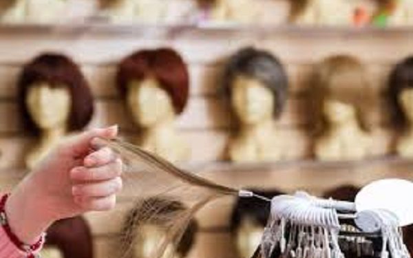 Siracusa. Raccolta fondi per donare una parrucca alle donne in chemioterapia