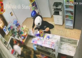 Siracusa. Rapine ai danni di tabaccherie, eseguite misure cautelari nei confronti di tre giovani