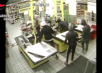 Sgominata banda specializzata in rapine a supermercati: agivano tra Lentini, Carlentini e Francofonte