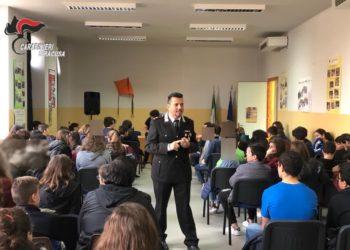 Palazzolo Acreide. Bullismo e legalità, i Carabinieri incontrano gli studenti
