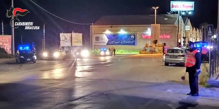 Rosolini. Servizio straordinario di controllo del territorio da parte dei Carabinieri