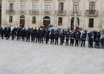 Siracusa, festa della Polizia Municipale: in Piazza Duomo lo schieramento e la consegna delle benemerenze