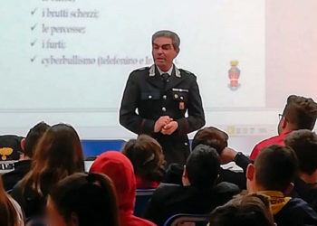 Floridia, legalità: gli studenti dell’Istituto Comprensivo “Alessandro Volta” incontrano i Carabinieri