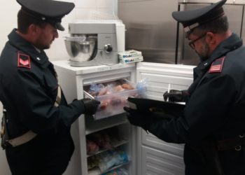 Siracusa. Prodotti in cattivo stato in un ristorante in Ortigia: denunciato il titolare