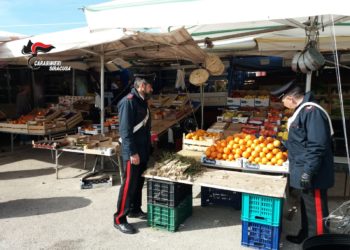 Siracusa. Abusivismo commerciale, blitz di Carabinieri e Municipale: elevata sanzione per oltre 5 mila euro