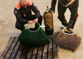 Siracusa. Sventata pesca illegale di ricci di mare, sanzione da 4 mila euro per due diportisti
