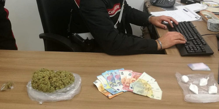 Augusta, sorpresi in auto con cocaina e marijuana: due arrestati dai Carabinieri