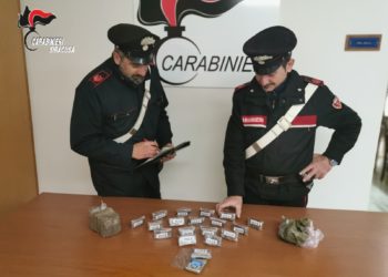 Pachino. Controllo stradale, trovati con 910 grammi di hashish