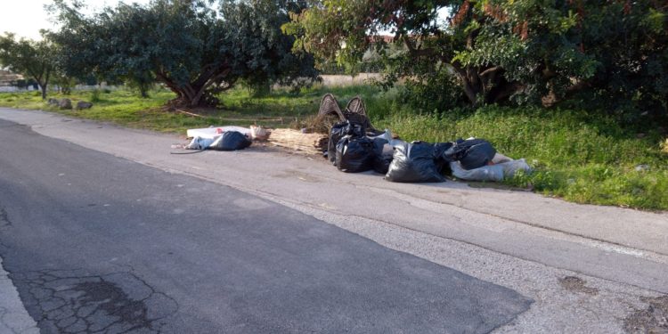 Siracusa. Bonifica straordinaria nelle discariche abusive di Fontane Bianche e zone limitrofe