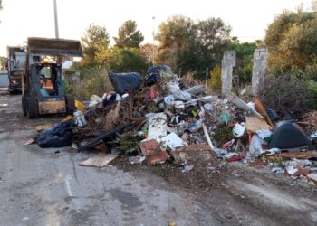 Siracusa. Bonifica straordinaria nelle discariche abusive di Fontane Bianche e zone limitrofe