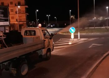 Siracusa. Senza sosta contro il contagio, sanificazione in tutta la città