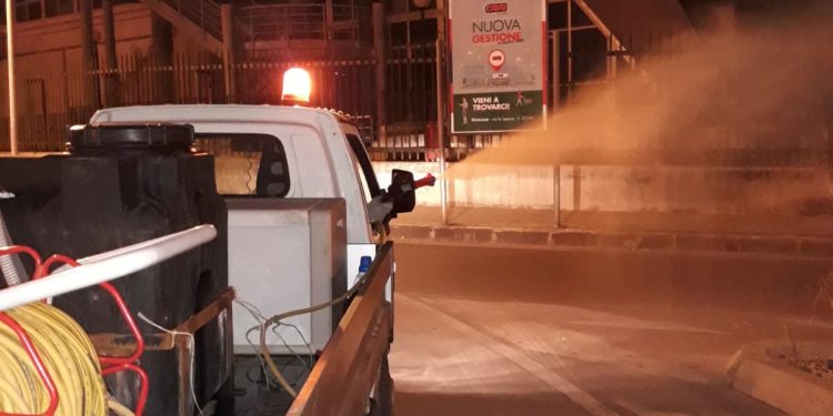 Siracusa. Senza sosta contro il contagio, sanificazione in tutta la città