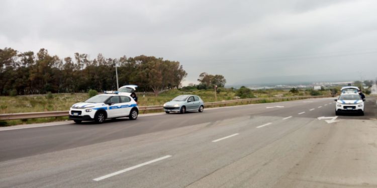 A Siracusa ingressi e uscite della città bloccati: controlli a tappeto della Municipale