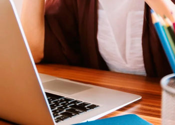 Didattica a distanza, il Comitato Scuole Sicure: “mettere le famiglie nelle condizioni di garantire la continuità scolastica”