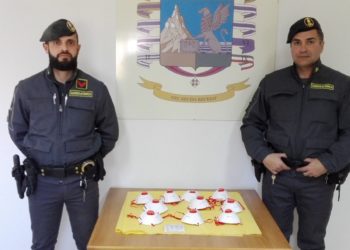 Lentini. Mascherine vendute a prezzi esorbitanti, le Fiamme Gialle denunciano un imprenditore