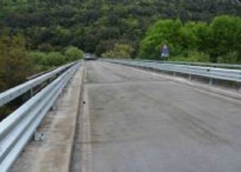 Sp 45, domani riaprirà il ponte sul fiume Anapo