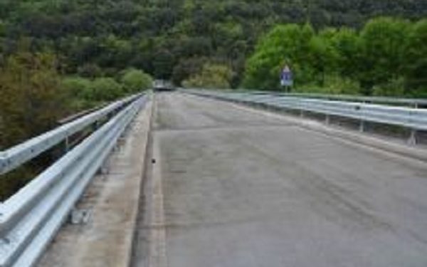 Sp 45, domani riaprirà il ponte sul fiume Anapo