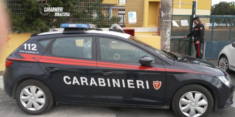 Siracusa. Tentato furto in una scuola nella notte, Carabinieri mettono in fuga i ladri