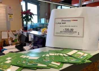 Siracusa. Buoni spesa per le famiglie in difficoltà: il dono della Curva Anna