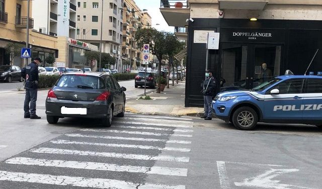 Siracusa. Controlli della Polizia in città, sanzionato un uomo