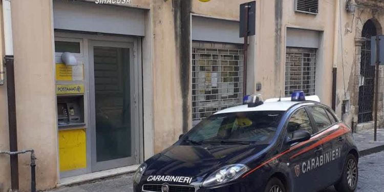Carabinieri e Poste Italiane insieme per consegnare la pensione agli anziani
