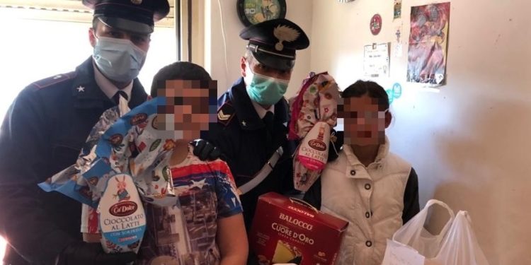 Siracusa. I Carabinieri aiutano famiglia in difficoltà